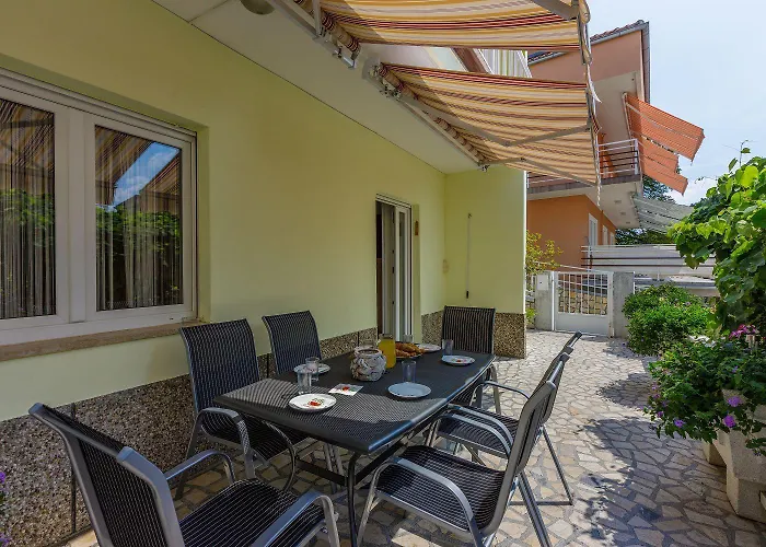 Hundefreundliches Nur 350 Meter Zum Sandstrand Mit Privater Terrasse, Steingrill, Wifi דירה *